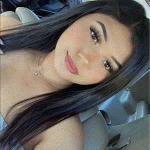 Meet your Posher, Brenda